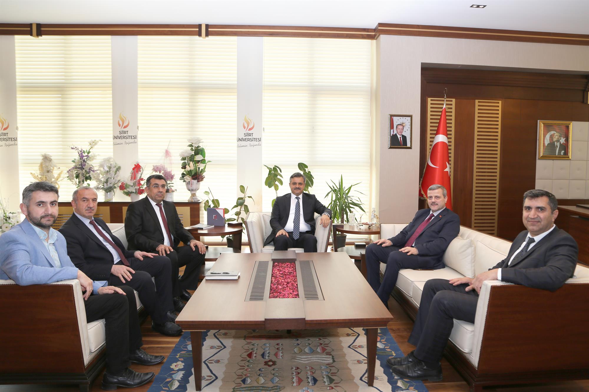 Üniversitemizde Tecrübe Paylaşımı: Prof. Dr. Musa Yıldız Rektörümüzü Ziyaret Etti